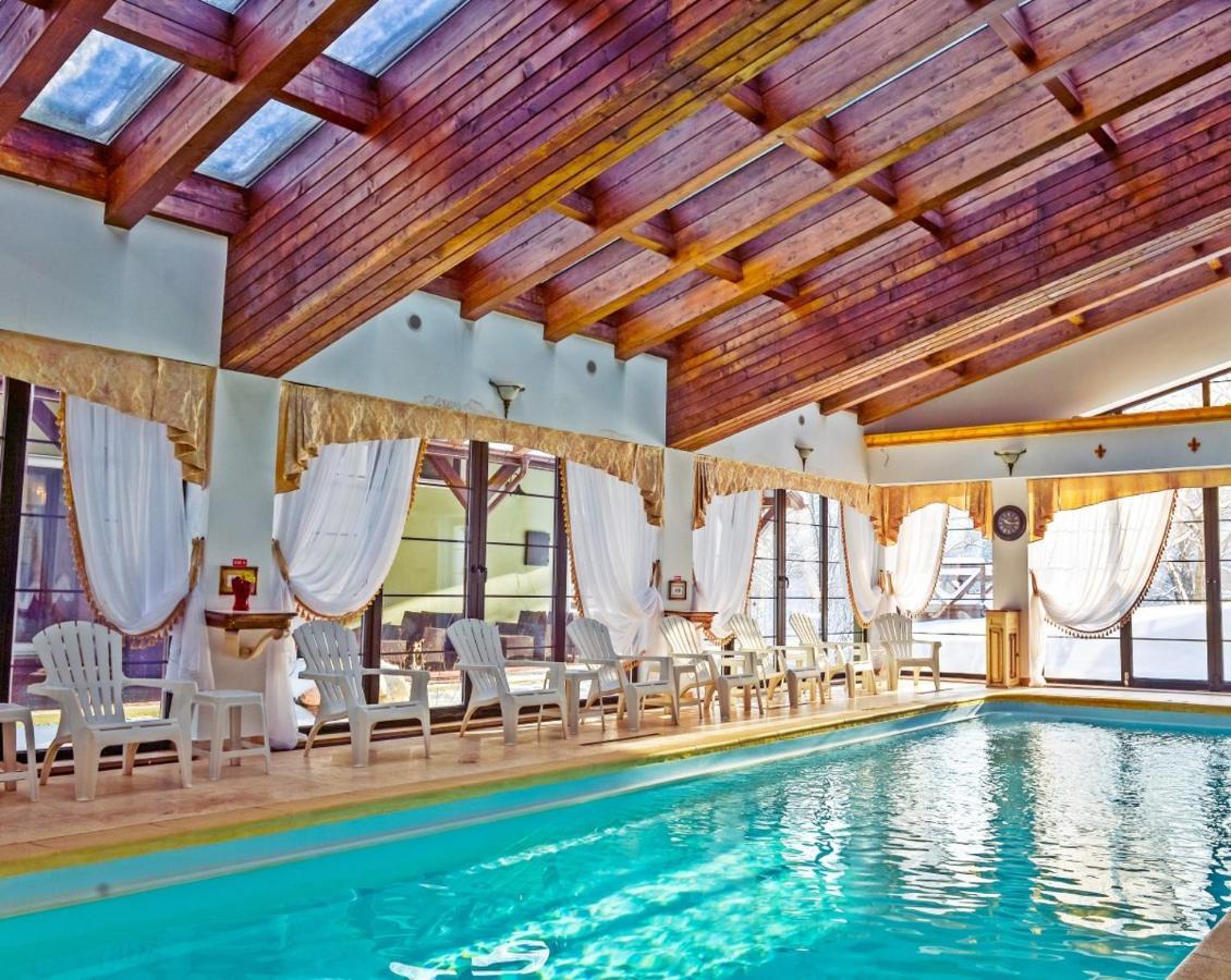 Emire Boutique Hotell Zărneşti Exteriör bild