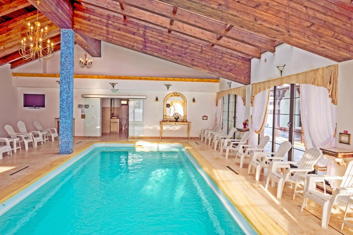 Emire Boutique Hotell Zărneşti Exteriör bild