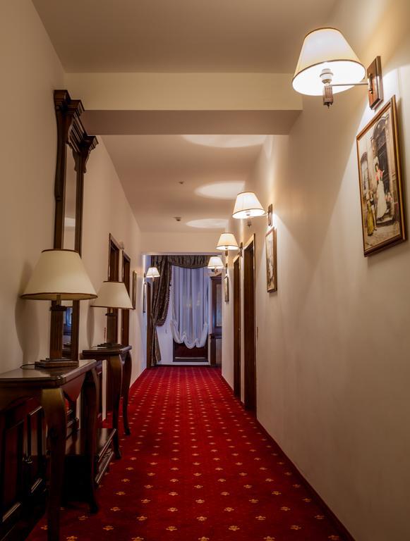 Emire Boutique Hotell Zărneşti Exteriör bild