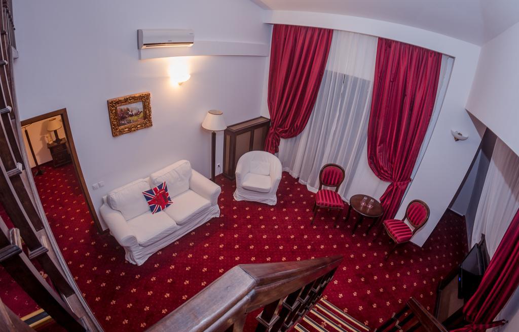 Emire Boutique Hotell Zărneşti Rum bild