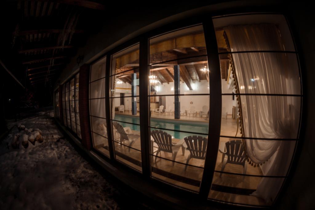 Emire Boutique Hotell Zărneşti Exteriör bild